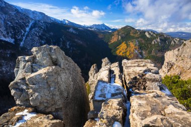 Tatra Dağları Sarnia Skala tepe, Polonya en baştan görüntülemek