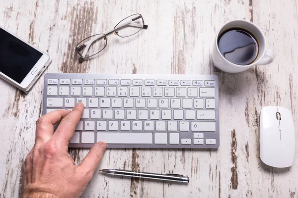 Escritório Moderno Local Trabalho Com Uma Xícara Café — Fotografia de Stock