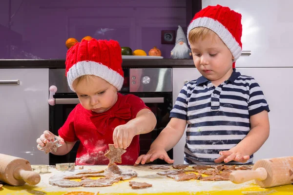 Ragazzino Carino Gemelli Ragazza Preparare Biscotti Natale Cucina — Foto Stock