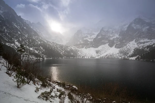 Piękny Zimowy Oku Jeziora Morze Tatry Polska — Zdjęcie stockowe