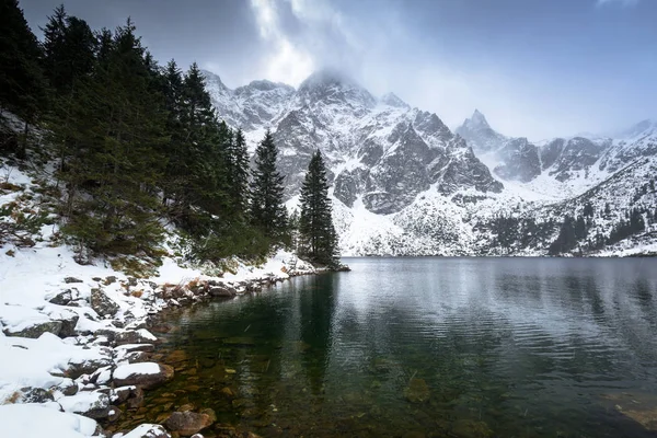 Piękny Zimowy Oku Jeziora Morze Tatry Polska — Zdjęcie stockowe