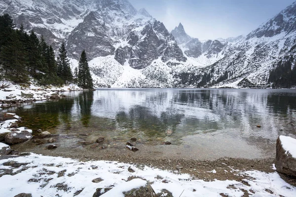 Piękny Zimowy Oku Jeziora Morze Tatry Polska — Zdjęcie stockowe