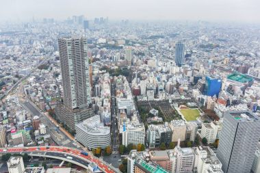 Tokyo, Japonya - 14 Kasım 2016: Sunshine city gökdelen, Ikebukuro, Japonya 60 katında Metropolis'ten Tokyo için havadan görünümü. Başkenti ve en kalabalık şehir Japonya Tokyo metropol olduğunu.