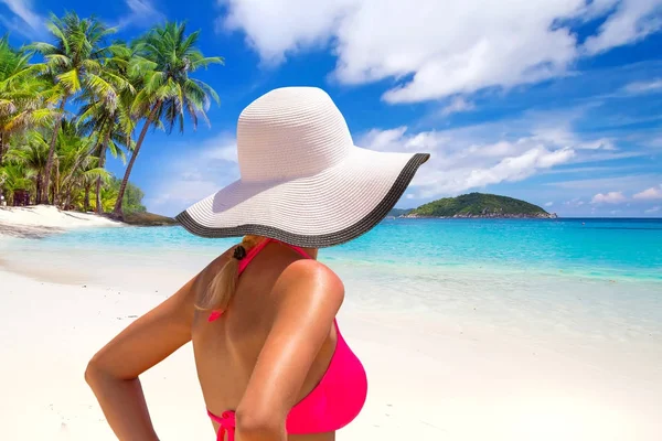 Vakantie op het tropische strand — Stockfoto