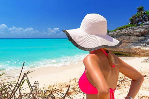 Vakantie op het tropische strand — Stockfoto