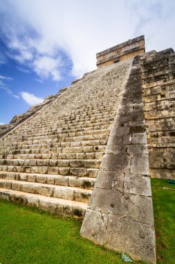chichen Itza, Meksika piramitte Tüylü yılan