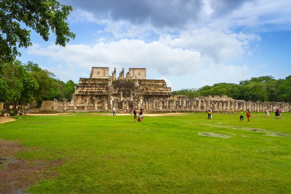 Templo Mil Guerreiros Chichen Itza México — Fotografia de Stock