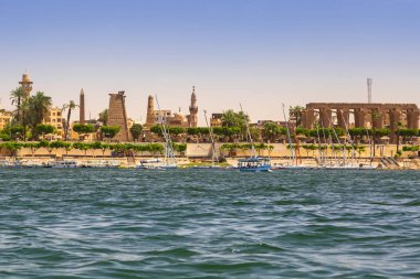 Karnak Tapınağı, Luxor, Mısır Nil Nehri