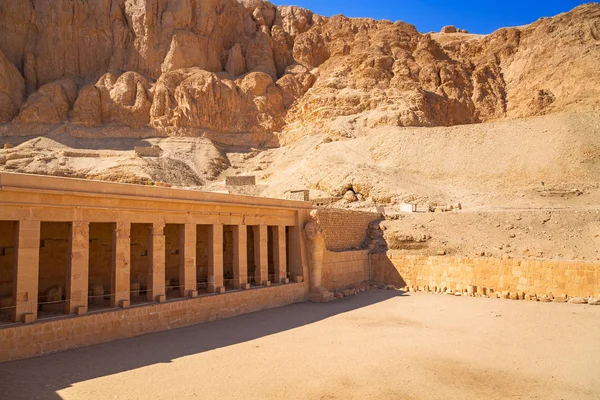 Mimari Morg Tapınağı Kraliçe Hatshepsut Mısır — Stok fotoğraf