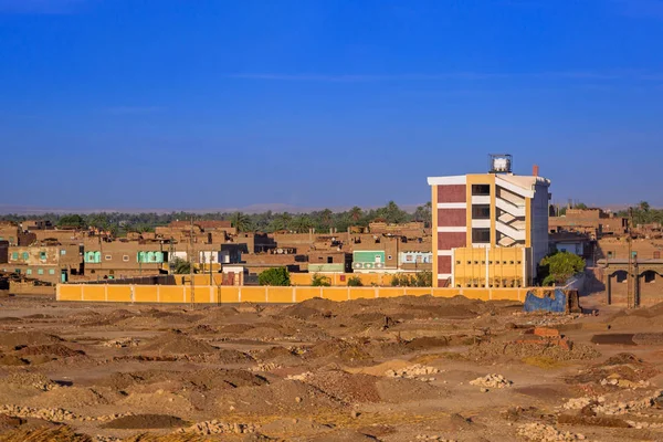 Klein Dorpje Het Platform Buurt Van Luxor Egypte — Stockfoto