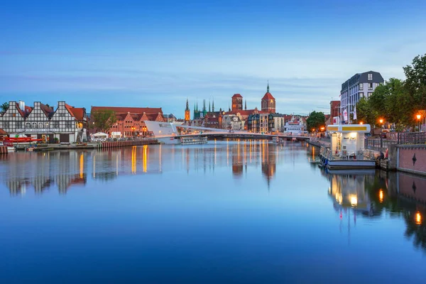 Gdansk Polonia Junio 2017 Ciudad Vieja Gdansk Pasarela Sobre Río — Foto de Stock