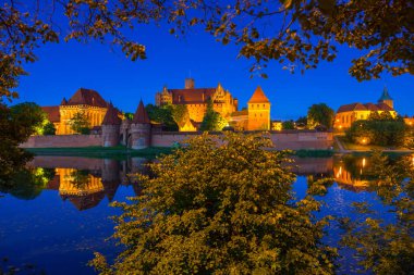Gece, Polonya Germen düzenin Malbork Castle