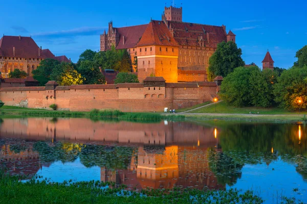 Castello Malbork Dell Ordine Teutonico Crepuscolo Polonia — Foto Stock