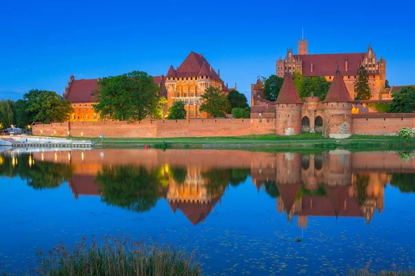 Castello Malbork Dell Ordine Teutonico Crepuscolo Polonia — Foto Stock