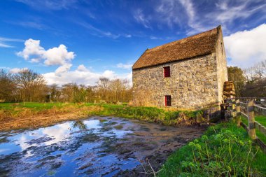 Eski su değirmeni, Co. Clare, İrlanda
