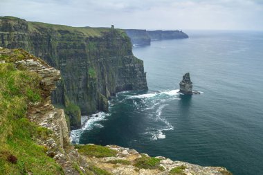 Cliffs Moher bulutlu gün, Co. Clare, İrlanda