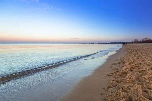 Alacakaranlıkta Polonya Gdansk Güzel Baltık Denizi Plajı — Stok fotoğraf