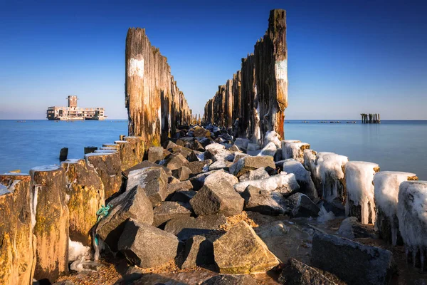 Ligne Brise Lames Bois Gelé Mer Baltique Pologne — Photo