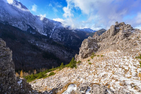 Sarnia Skala Pico Las Montañas Tatra Invierno Polonia —  Fotos de Stock