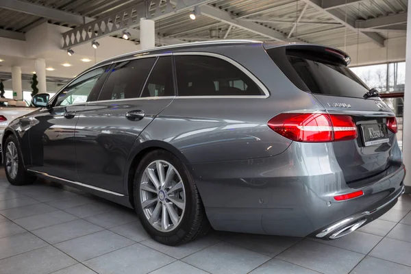 Gdansk Pologne Février 2018 Limousine Mercedes Classe Dans Salle Exposition — Photo