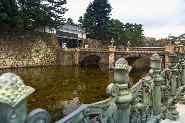 東京都の皇居正門ストーン ブリッジ — ストック写真