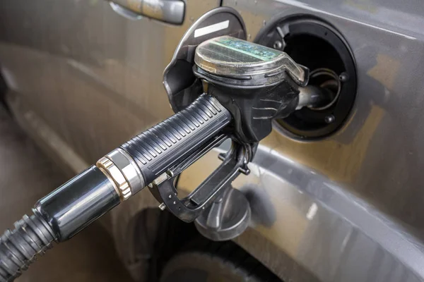 Diesel Napełniania Samochód Stacji Benzynowej — Zdjęcie stockowe