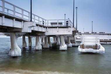 Gdansk, Polonya Baltık Denizi donmuş iskelede