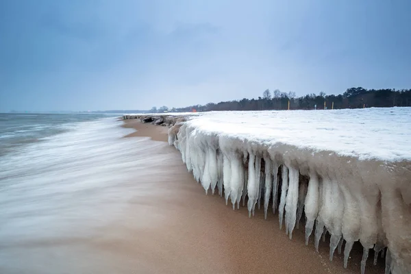 Zugefrorene Ostseeküste in Danzig, Polen — Stockfoto