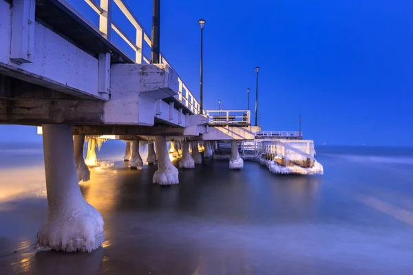Snöig Natt Vid Östersjön Piren Gdansk Polen — Stockfoto