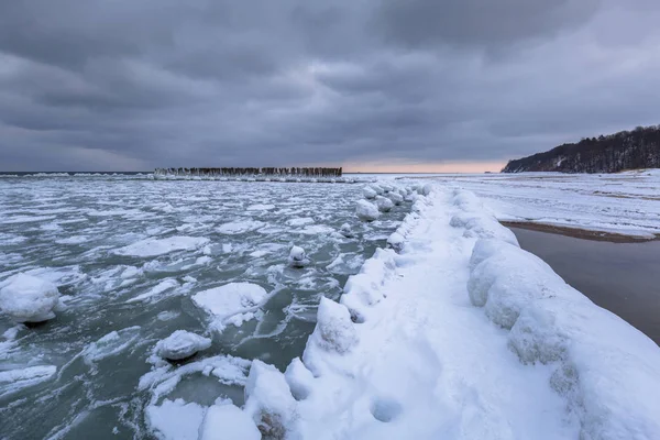 Gdynia Polonya Baltık Denizi Nin Donmuş Kıyı Şeridi — Stok fotoğraf