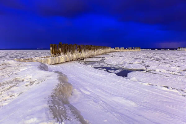 Замерзшее Побережье Балтийского Моря Гдыне Ночью Польша — стоковое фото