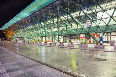 Krakow, Polonya - 11 Kasım 2017: John Paul II Uluslararası Havaalanı Krakow Balice, Polonya.