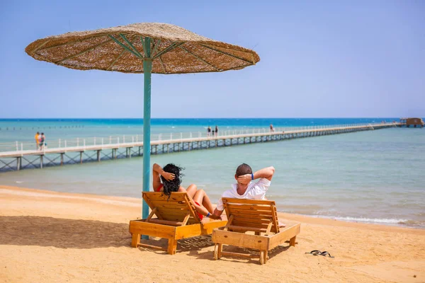 Pareja Vacaciones Románticas Mar Rojo Egipto —  Fotos de Stock