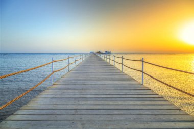 Red Sea, Hurghada, Mısır iskele güneş doğarken
