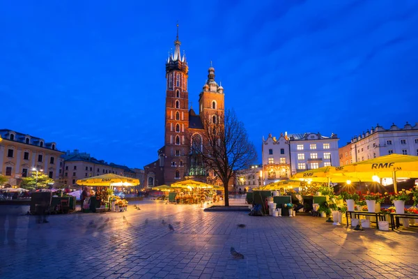 Krakow Polonya Kasım 2017 Alacakaranlıkta Polonya Ana Krakow Old Town — Stok fotoğraf