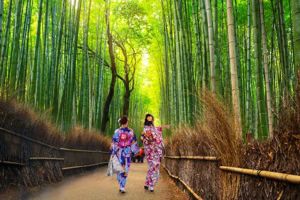 Daigo-ji temple s barevnými javorů na podzim, Kjóto, Japa — Stock fotografie