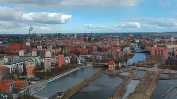 Вид с воздуха на старый город в Гданьске, Польша — стоковое видео