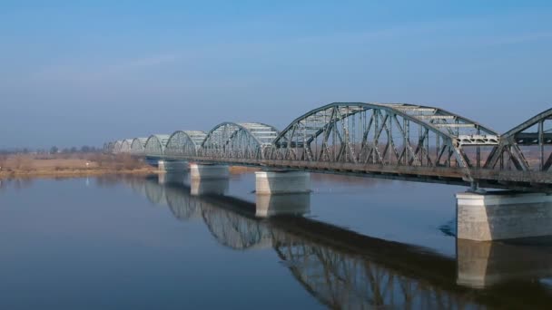 Bridge over Wisla river in Grudziadz — Stock Video