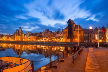 Motlawa nehir ve marina Gdansk geceleri, Polonya mesire