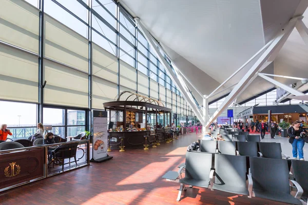 Gdansk Polônia Abril 2018 Interior Terminal Aeroporto Lech Walesa Gdansk — Fotografia de Stock