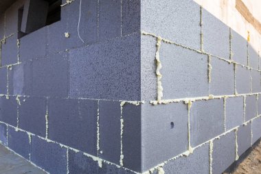 Yapım aşamasında yeni şirketten grafit köpük güneşe maruz kalma