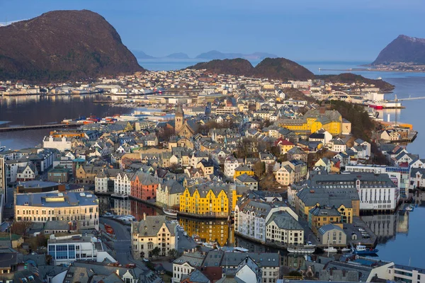 Wunderschöne Alesund Stadt Norwegen Morgengrauen — Stockfoto