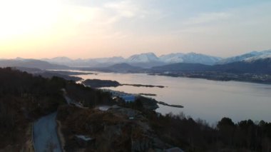 Norveç güzel Alesund şehir şafak