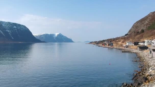 ノルウェーのフィヨルドがある西海岸の美しい景色 — ストック動画