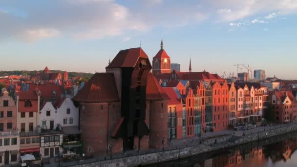 Старе Місто Gdank Відбивається Річці Motlawa Surise Польща — стокове відео