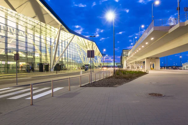 Gdansk Polonia Abril 2018 Terminal Moderna Del Aeropuerto Lech Walesa — Foto de Stock
