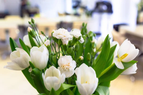 Bouquet White Tulips Table — Stock Photo, Image