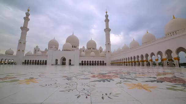 Abu Dhabi Emirados Árabes Unidos Março 2014 Grande Mesquita Sheikh — Vídeo de Stock