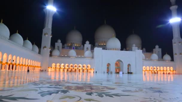 Abu Dhabi Uae March 2014 Sheikh Zayed Grand Mosque Abu — Stock Video