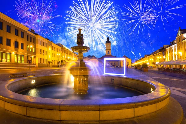 Fountain on the main square of Bialystok at night, Poland. — Stock Photo, Image